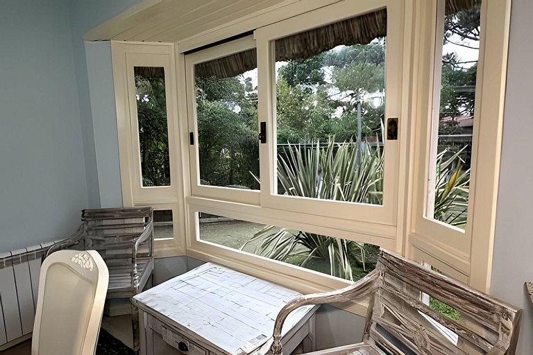 Aconchegante casa ao lado do Lago Negro