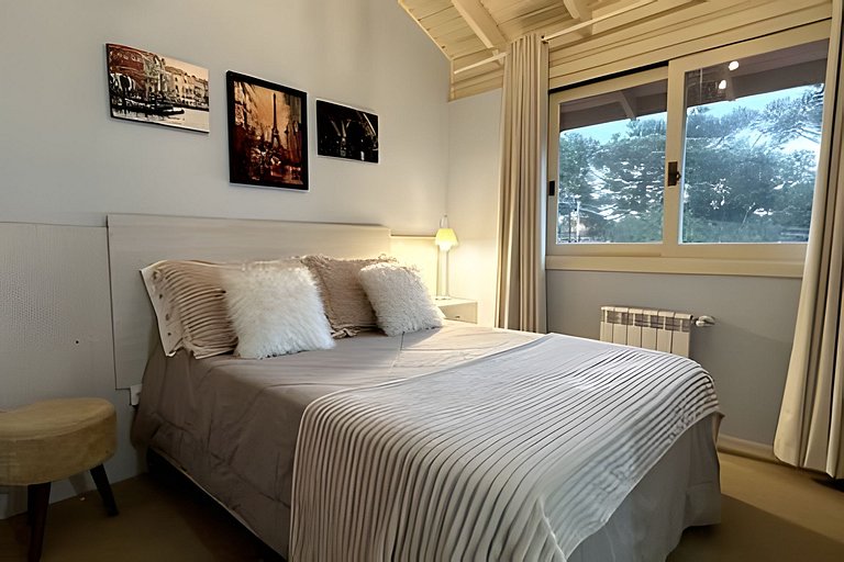 Aconchegante casa ao lado do Lago Negro