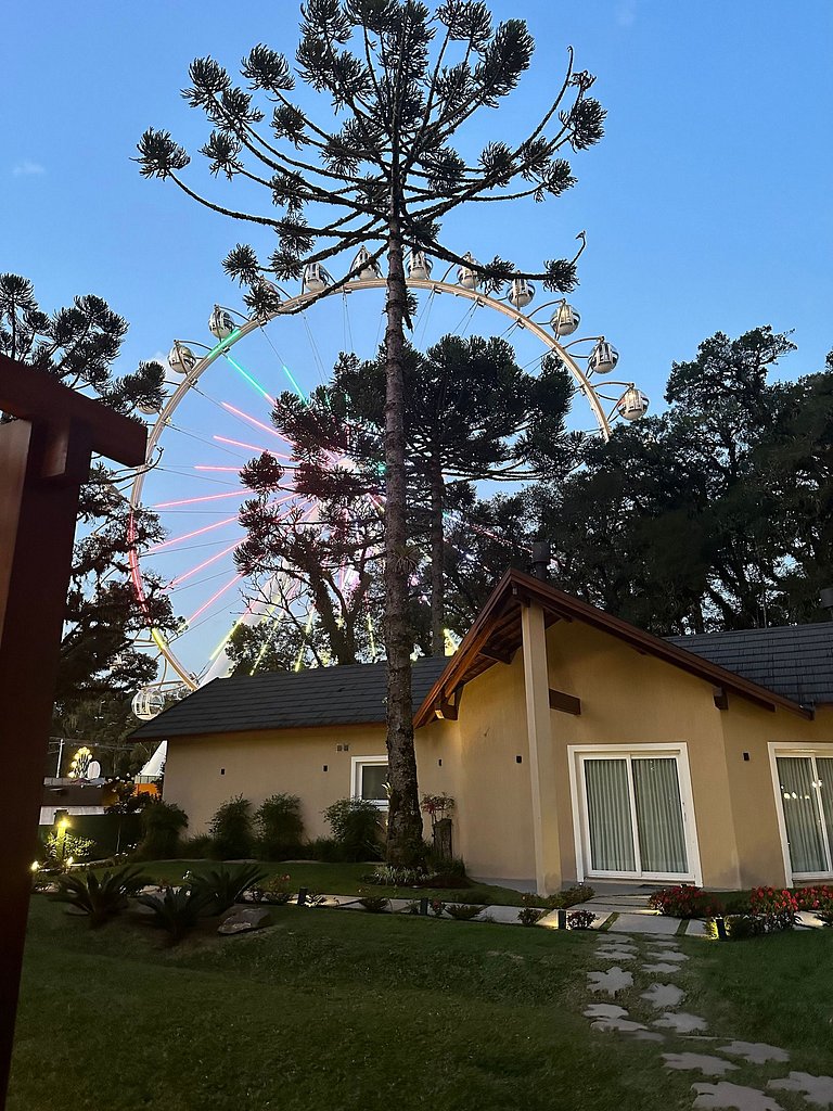 Ao lado da roda gigante, apt de alto padrao