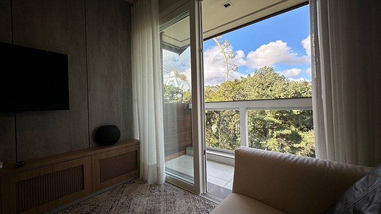 Ao lado da roda gigante, apt de alto padrao