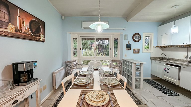 Aconchegante casa ao lado do Lago Negro