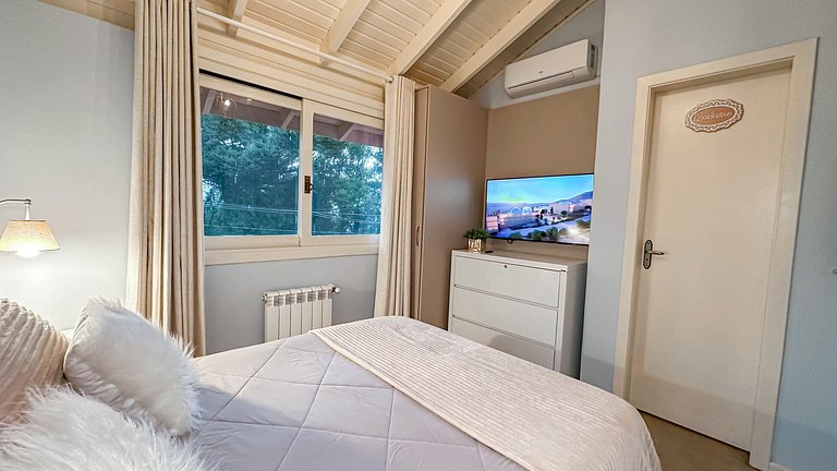 Aconchegante casa ao lado do Lago Negro