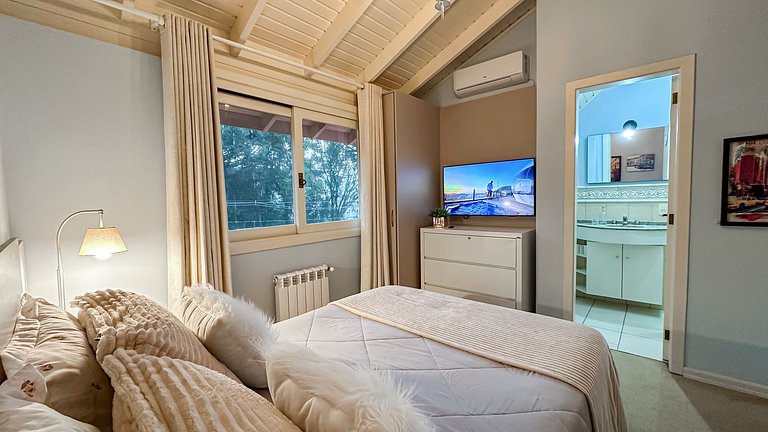 Aconchegante casa ao lado do Lago Negro