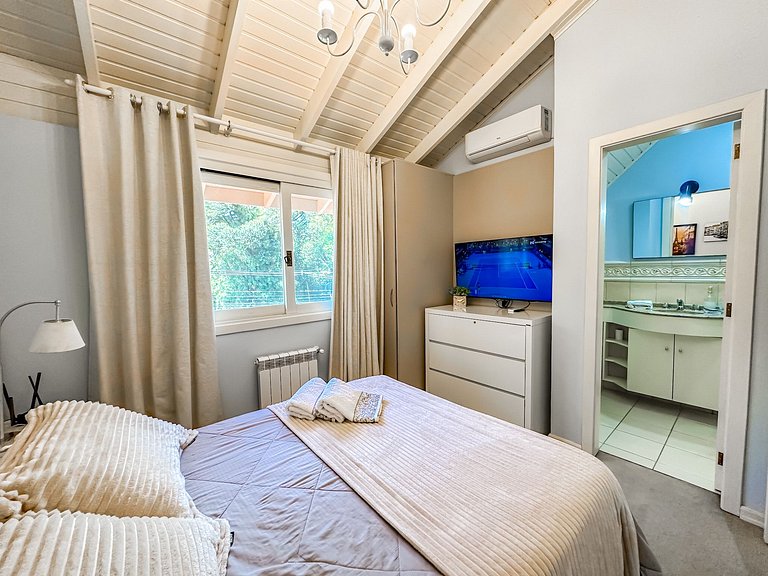 Aconchegante casa ao lado do Lago Negro