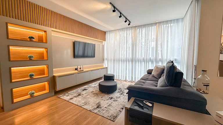 Apto a 150 metros da Rua Coberta