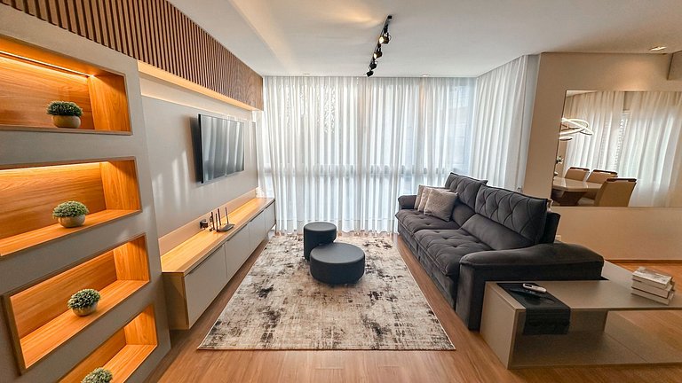 Apto a 150 metros da Rua Coberta