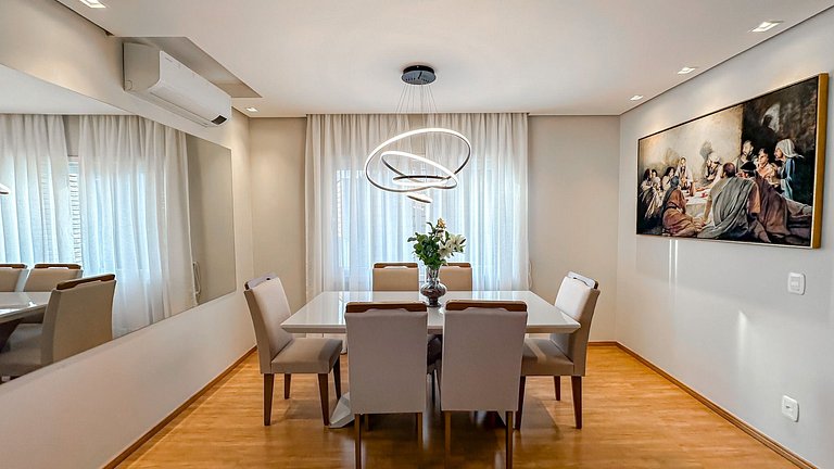 Apto a 150 metros da Rua Coberta