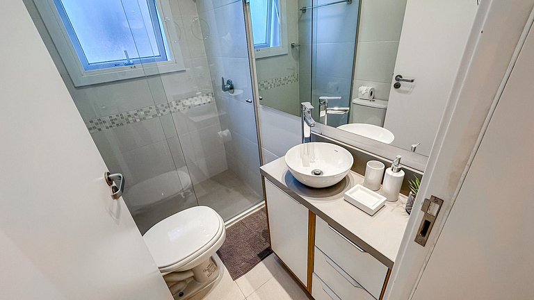 Apto a 150 metros da Rua Coberta