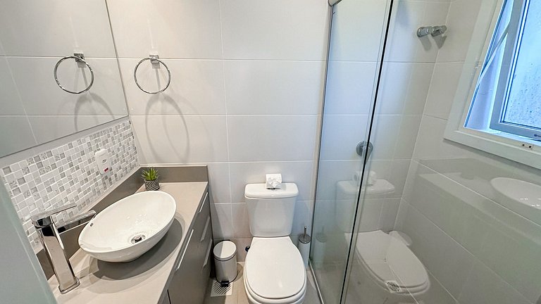 Apto a 150 metros da Rua Coberta