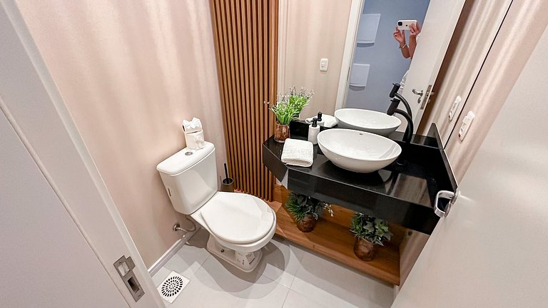 Apto a 150 metros da Rua Coberta