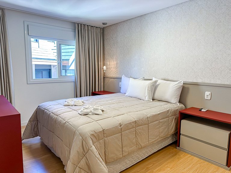 A 100 metros da Rua Coberta!