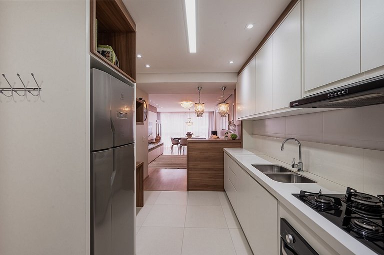 Apto a 150 metros da Rua Coberta