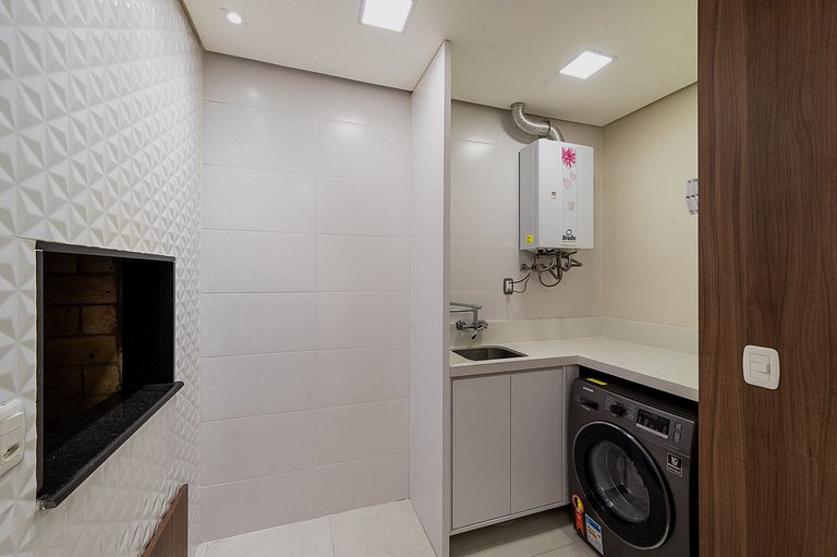 Apto a 150 metros da Rua Coberta