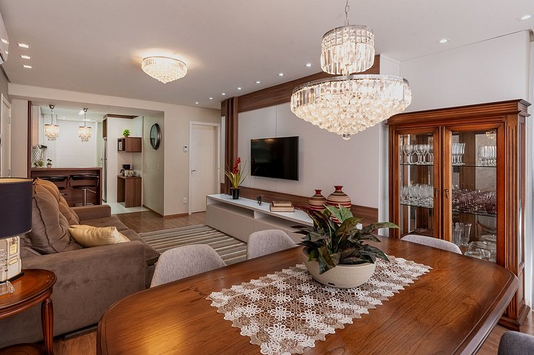 Apto a 150 metros da Rua Coberta