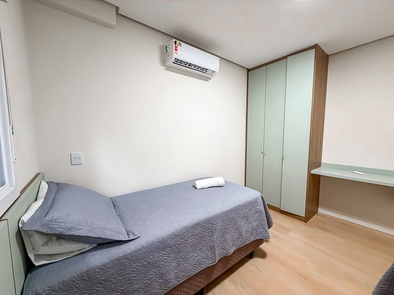 Excelente apto em Gramado, 1km do centro