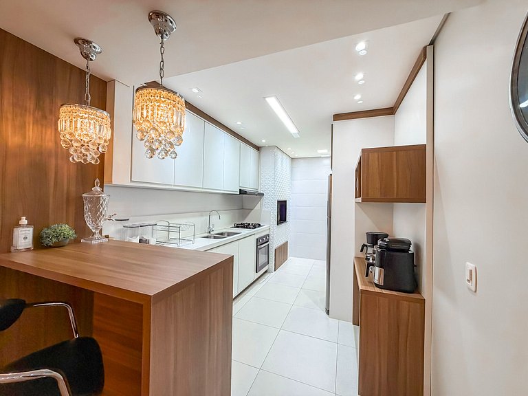 Apto a 150 metros da Rua Coberta