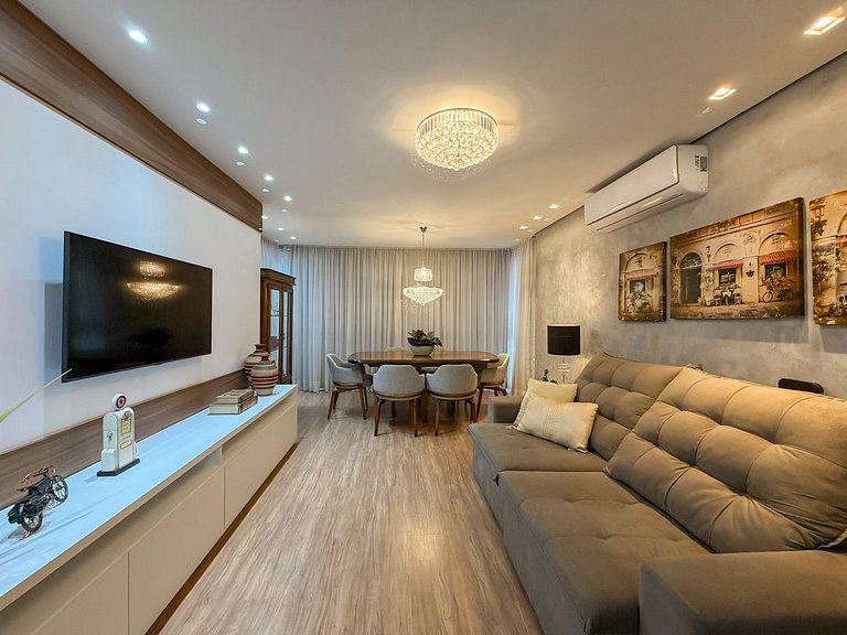 Apto a 150 metros da Rua Coberta