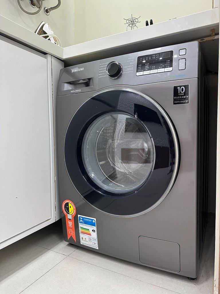 Apto a 150 metros da Rua Coberta