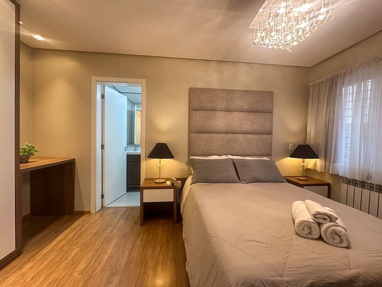 Apto a 150 metros da Rua Coberta