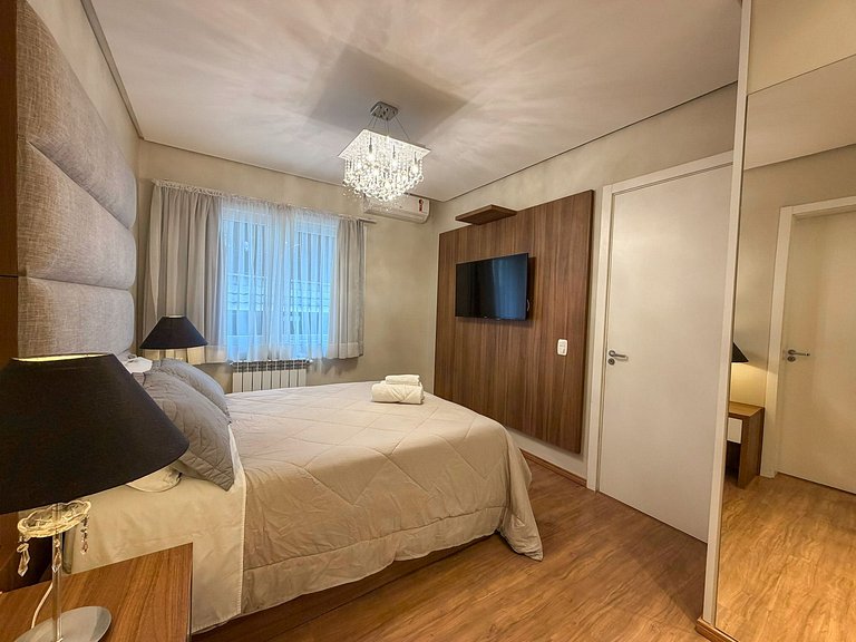 Apto a 150 metros da Rua Coberta