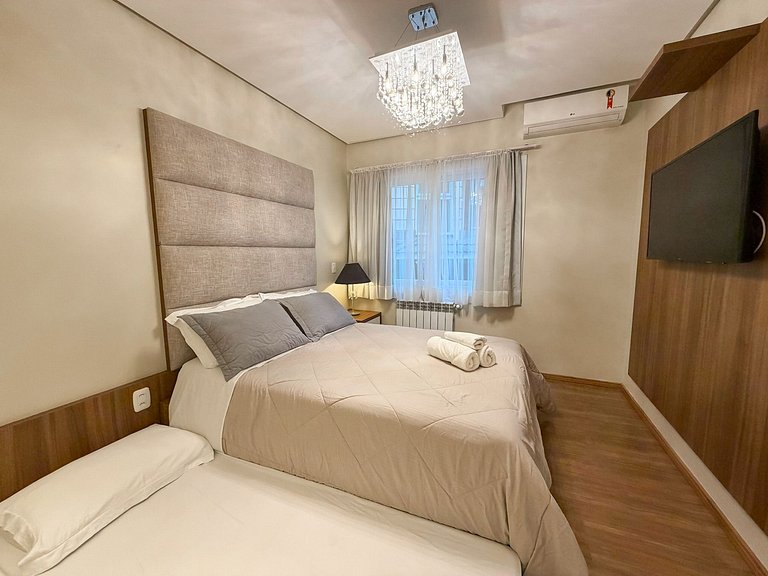 Apto a 150 metros da Rua Coberta