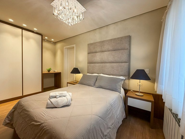 Apto a 150 metros da Rua Coberta