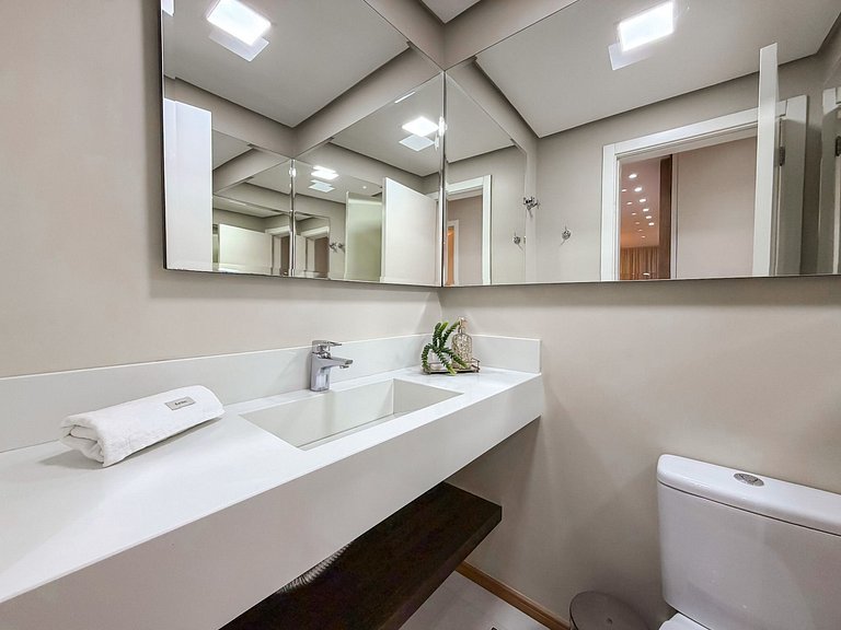 Apto a 150 metros da Rua Coberta