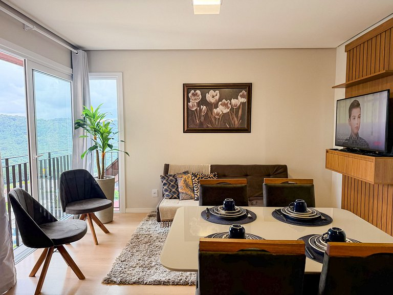 Apto com vista em Gramado, 2 quartos, a 1km da Rua Coberta