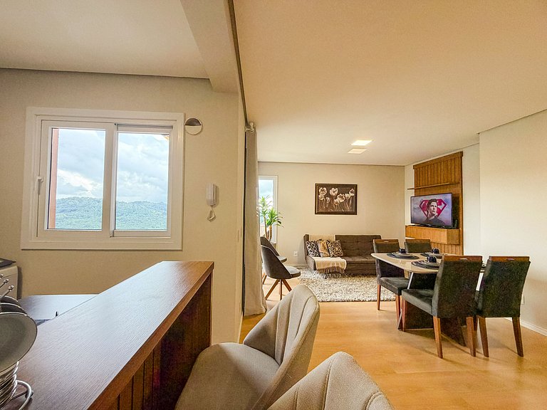 Apto com vista em Gramado, 2 quartos, a 1km da Rua Coberta