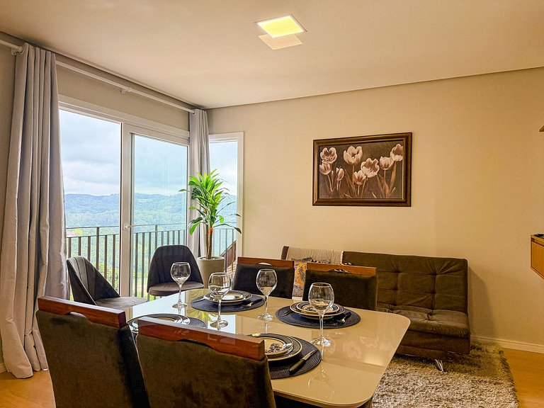 Apto com vista em Gramado, 2 quartos, a 1km da Rua Coberta