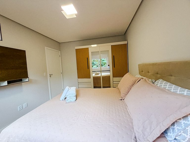 Apto com vista em Gramado, 2 quartos, a 1km da Rua Coberta