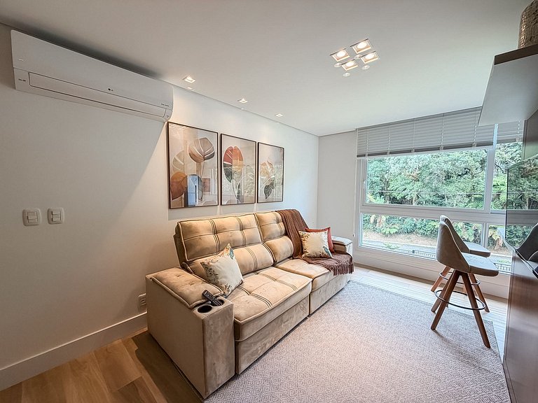 2 suítes • Acomoda 6 • Bavária • Conforto premium