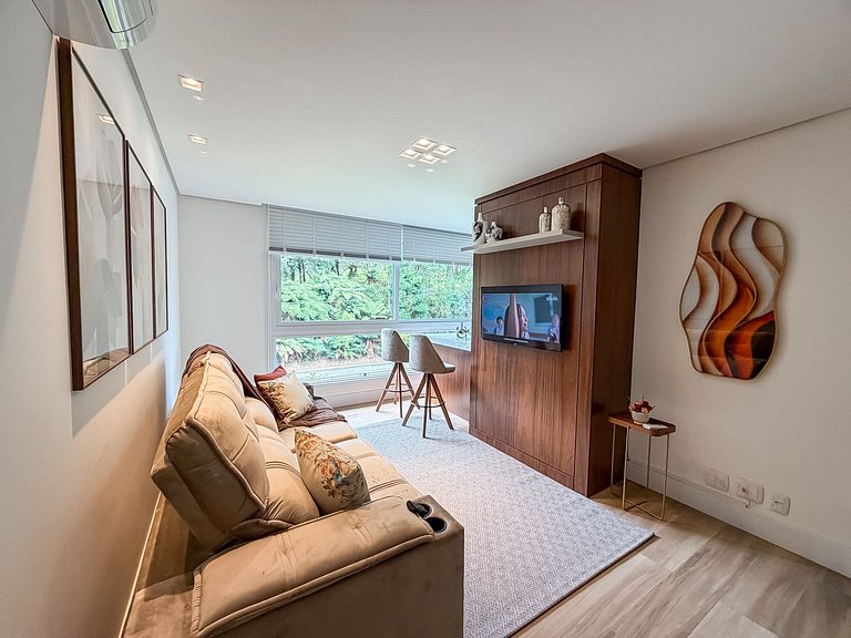 2 suítes • Acomoda 6 • Bavária • Conforto premium