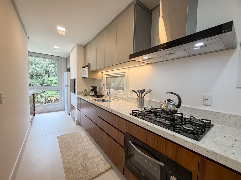 2 suítes • Acomoda 6 • Bavária • Conforto premium