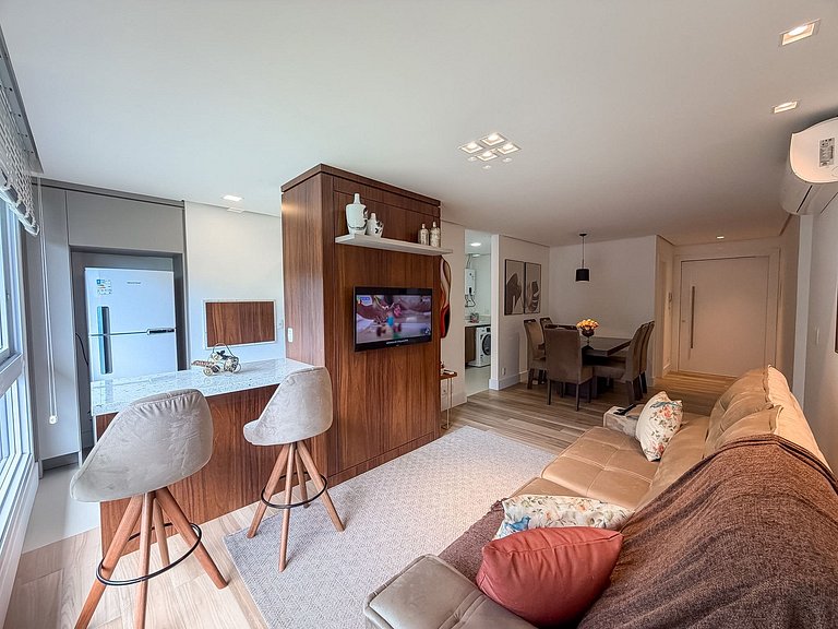 2 suítes • Acomoda 6 • Bavária • Conforto premium