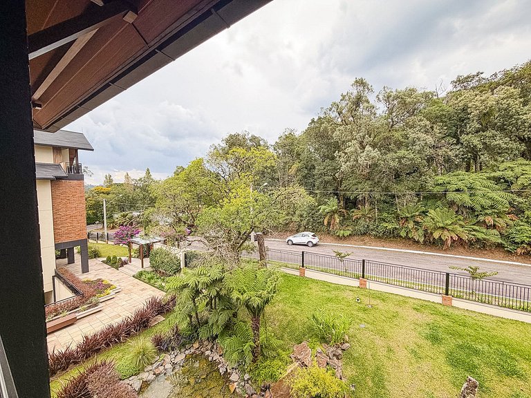 2 suítes • Acomoda 6 • Bavária • Conforto premium