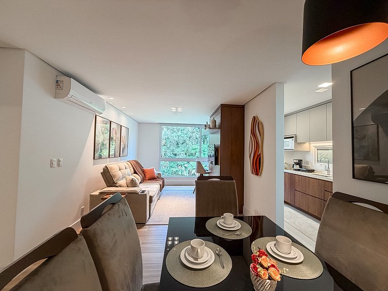 2 suítes • Acomoda 6 • Bavária • Conforto premium