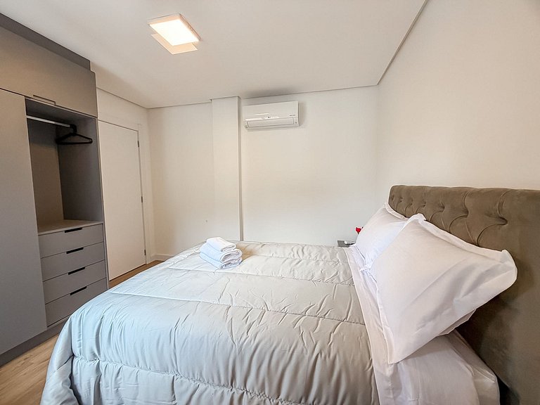 2 suítes • Acomoda 6 • Bavária • Conforto premium