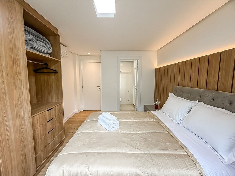 2 suítes • Acomoda 6 • Bavária • Conforto premium