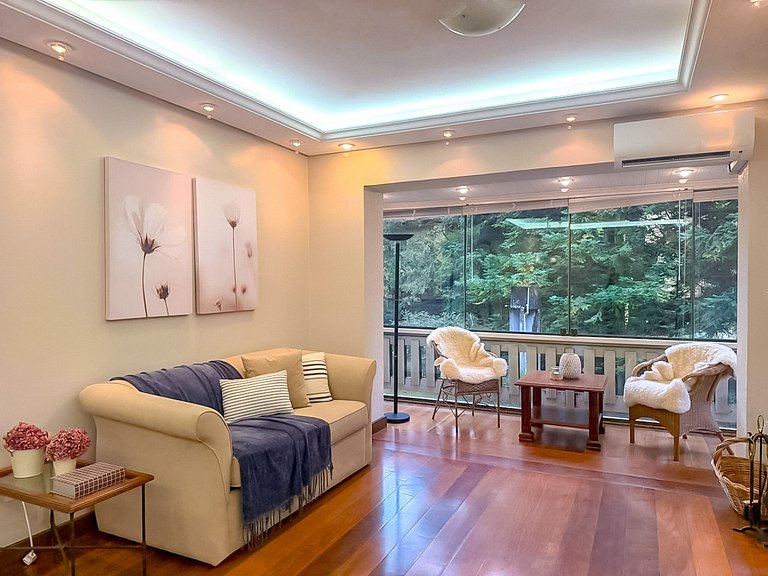 Apto a 500 metros da Borges de Medeiros