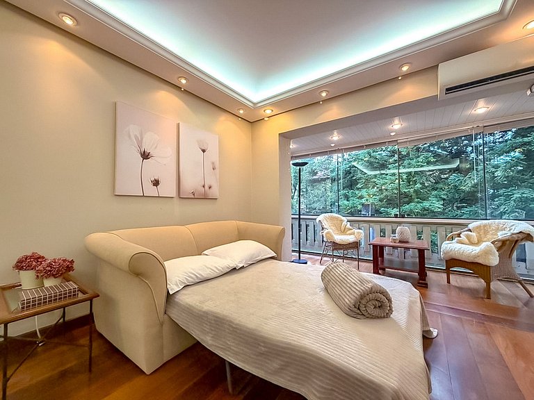 Apto a 500 metros da Borges de Medeiros