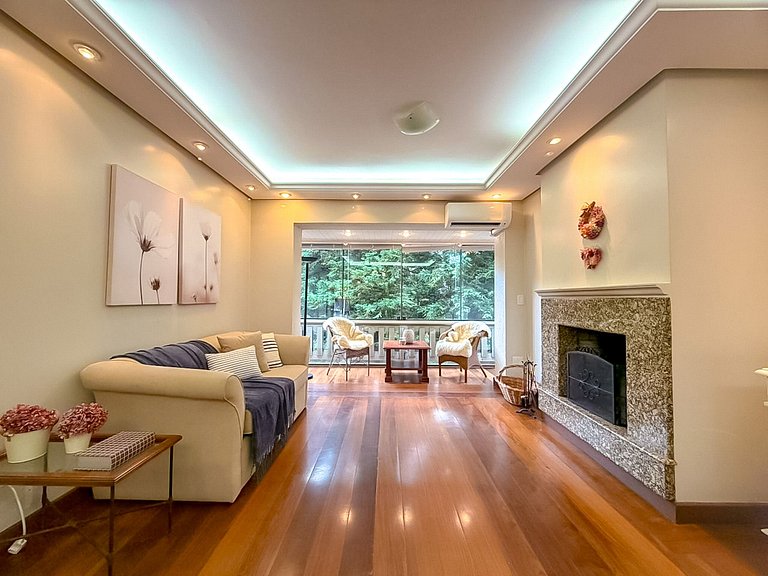 Apto a 500 metros da Borges de Medeiros