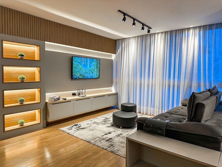 Apto a 150 metros da Rua Coberta