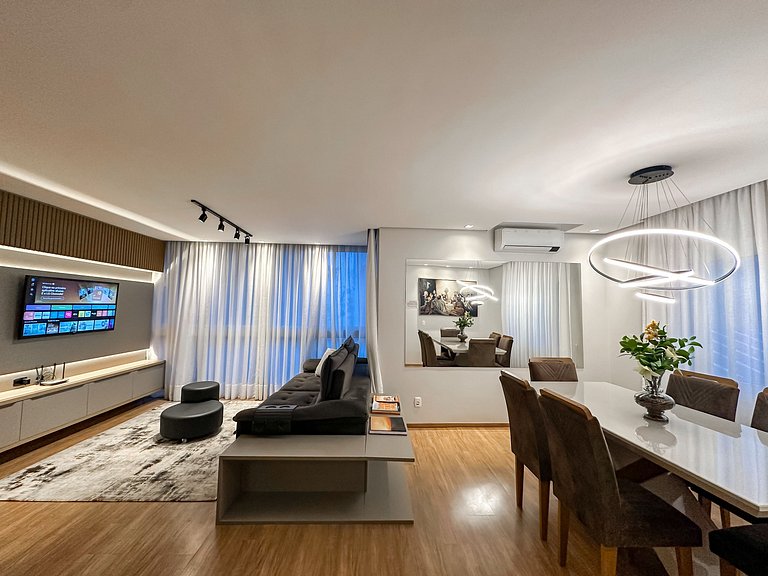 Apto a 150 metros da Rua Coberta