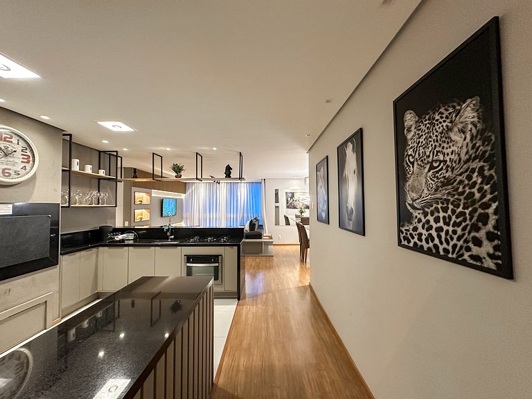 Apto a 150 metros da Rua Coberta