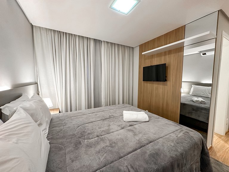 Apto a 150 metros da Rua Coberta