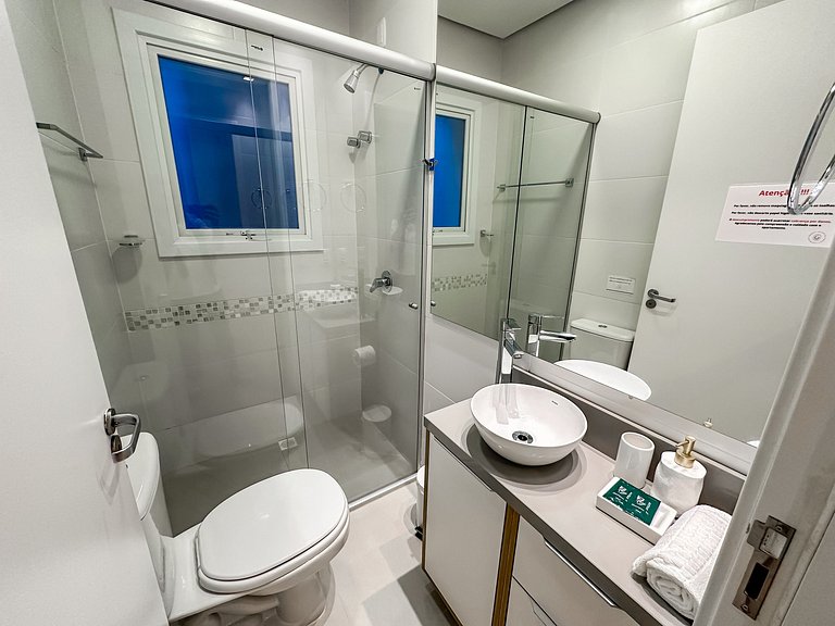 Apto a 150 metros da Rua Coberta