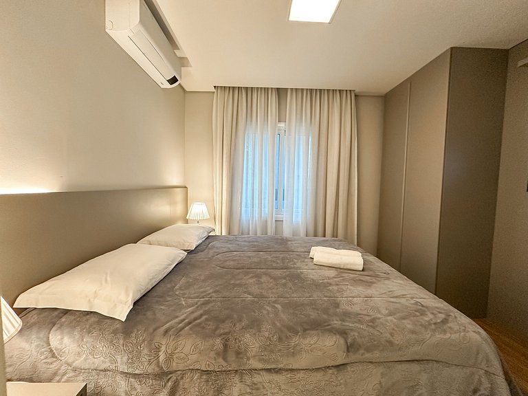 Apto a 150 metros da Rua Coberta