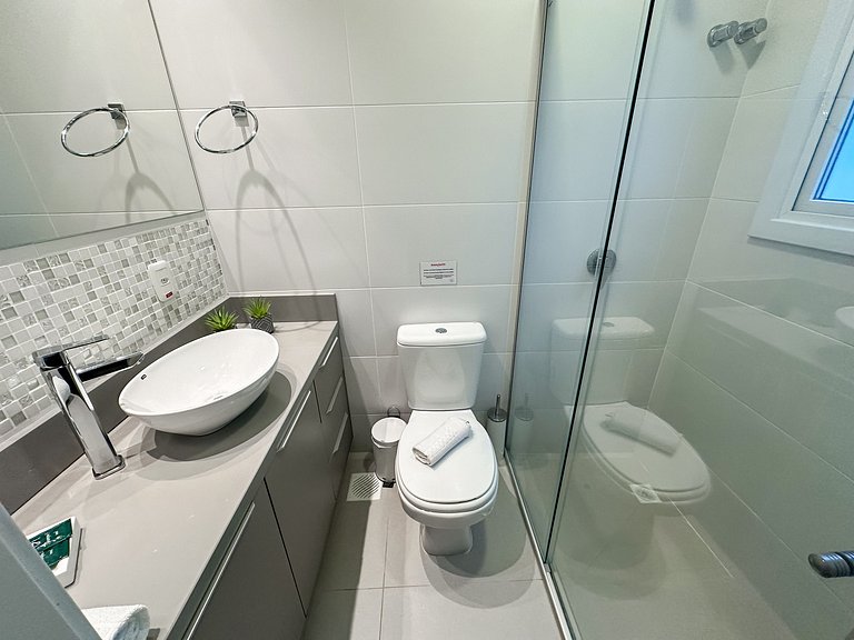 Apto a 150 metros da Rua Coberta