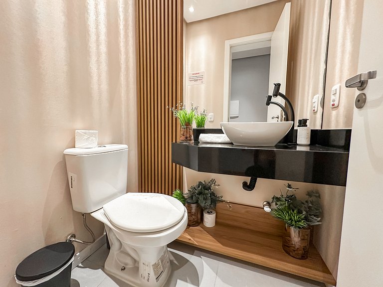 Apto a 150 metros da Rua Coberta